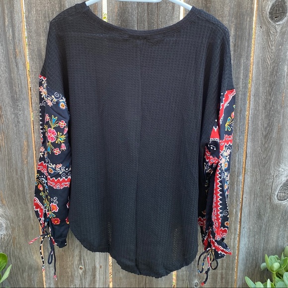 Black Boho Sleeve Print Blouse - Picture 7 of 7
